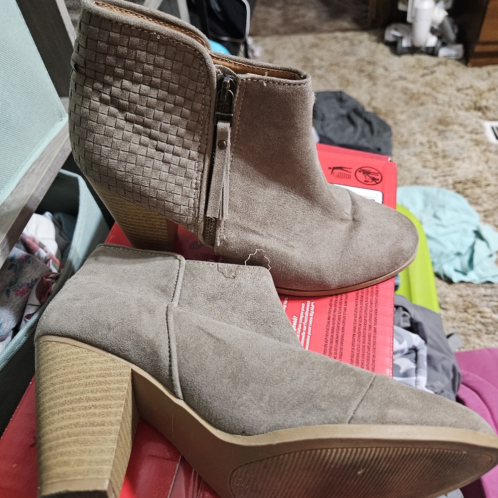Ankle boots